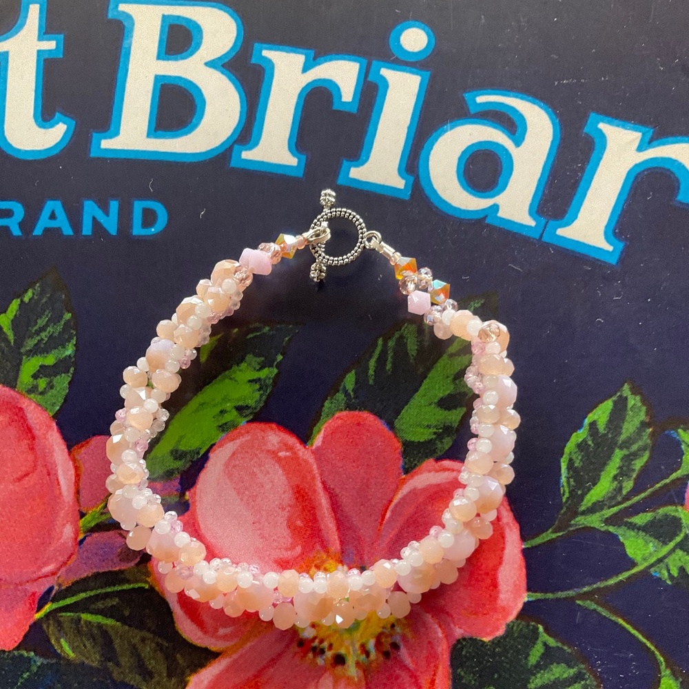 Pink clusters bracelet